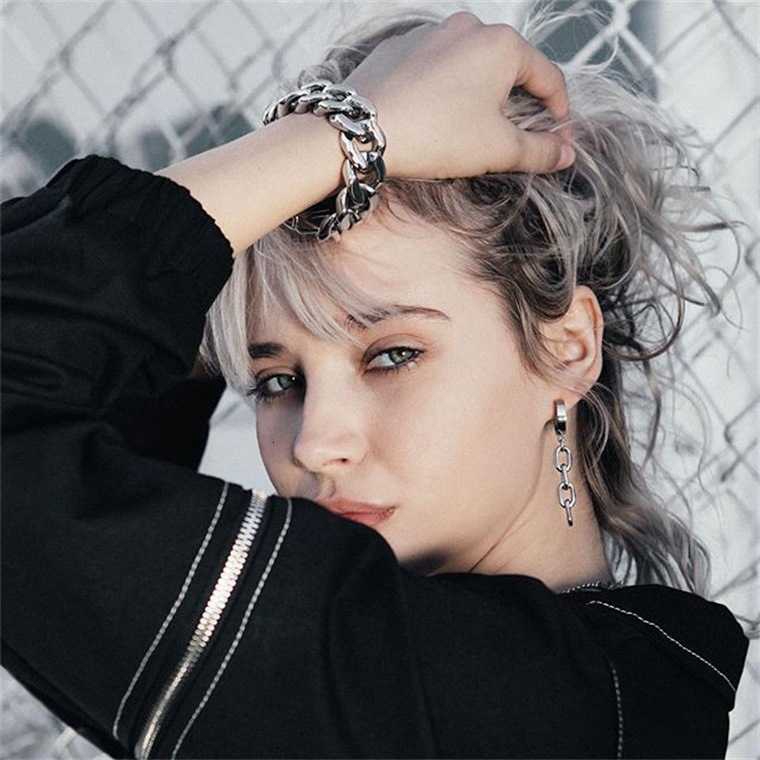 Khuyên tai kẹp không xỏ lỗ phối dây xích phong cách hiphop thời trang Nhật Hàn 2279