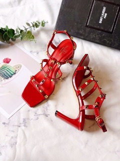 Giày sandal đinh tán gót nhập 7p