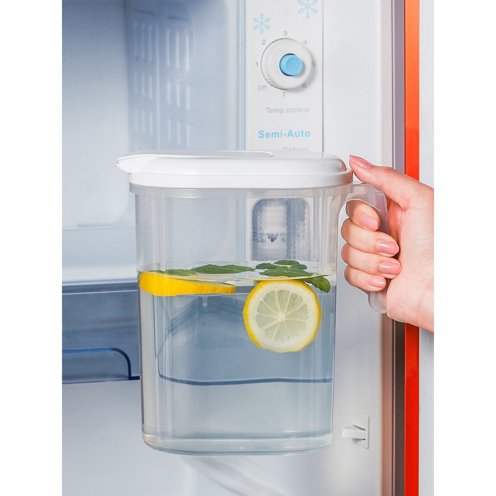 PVN32354 Bình đựng nước để tủ lạnh có quai tiện dụng 1800ml .