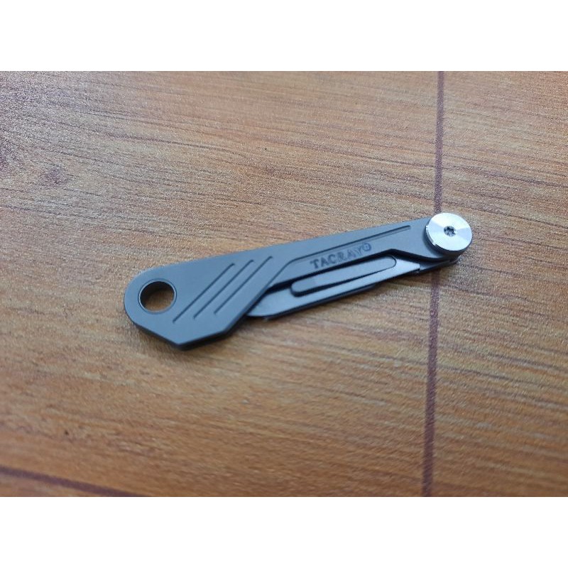 Móc khóa Tacray titanium folding knife