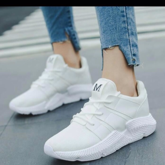 Giày sneaker nữ đẹp