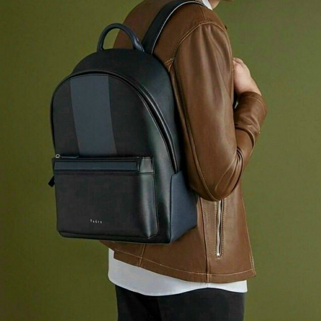 Balo nam Pedro da trơn hai ngăn rộng rãi phong cách thể thao cá tính size 40 vừa macbook