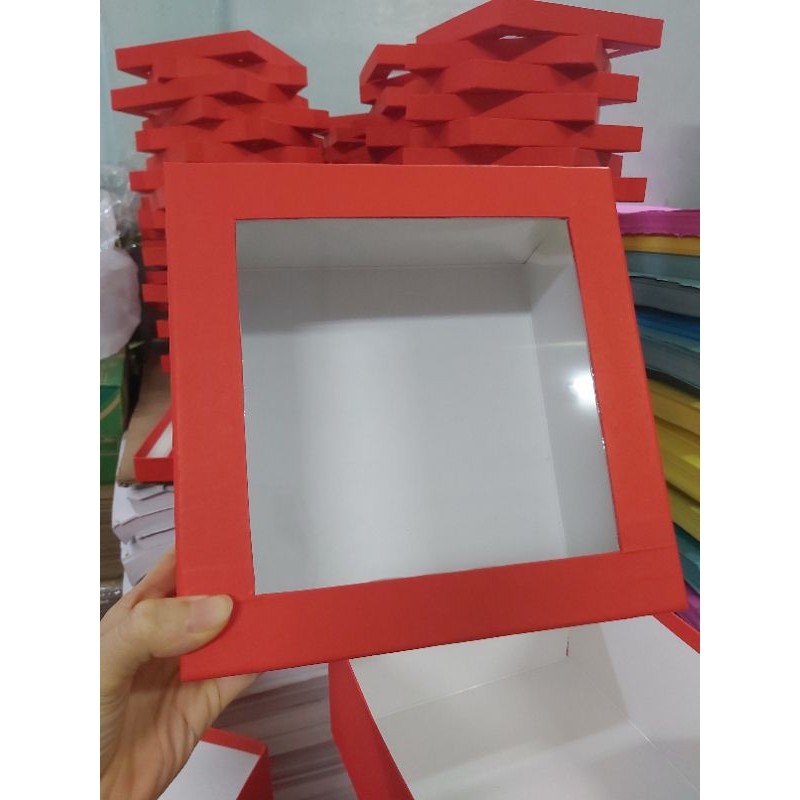 HỘP QUÀ NẮP KIẾNG 19.5X19.5X10CM