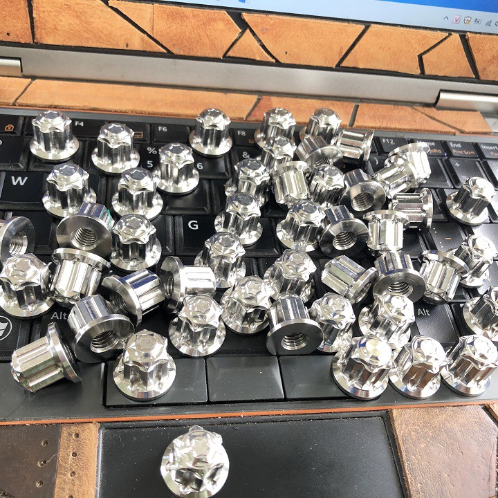 Tán bít đầu INOX  - size 6li - 8li -  - Dành cho nhiều loại xe