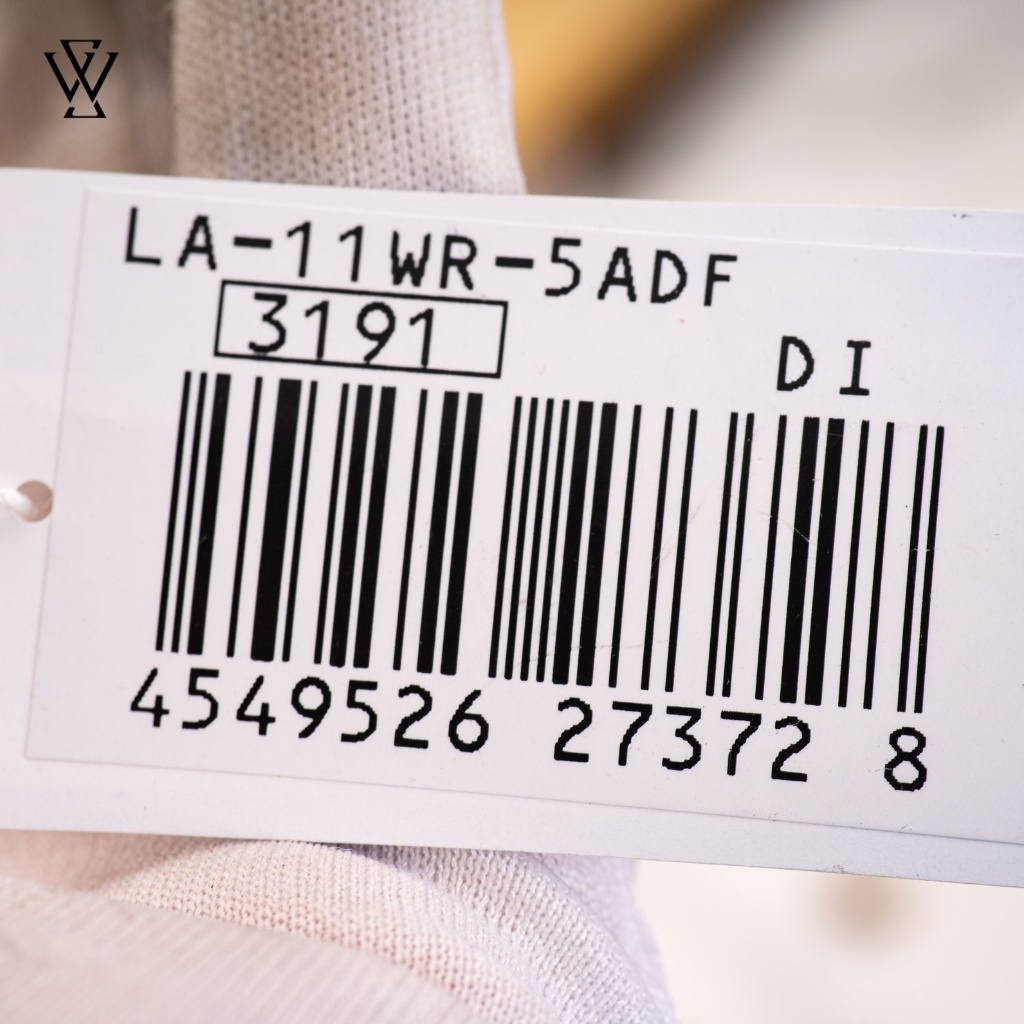 Đồng Hồ Điện Tử Nữ Casio WATCHSTORE LA-11WR-5A Thiết Kế Mặt Kính Nhựa 25.5mm, Dây Kim Loại, Vỏ Nhựa Màu Vàng Hồng