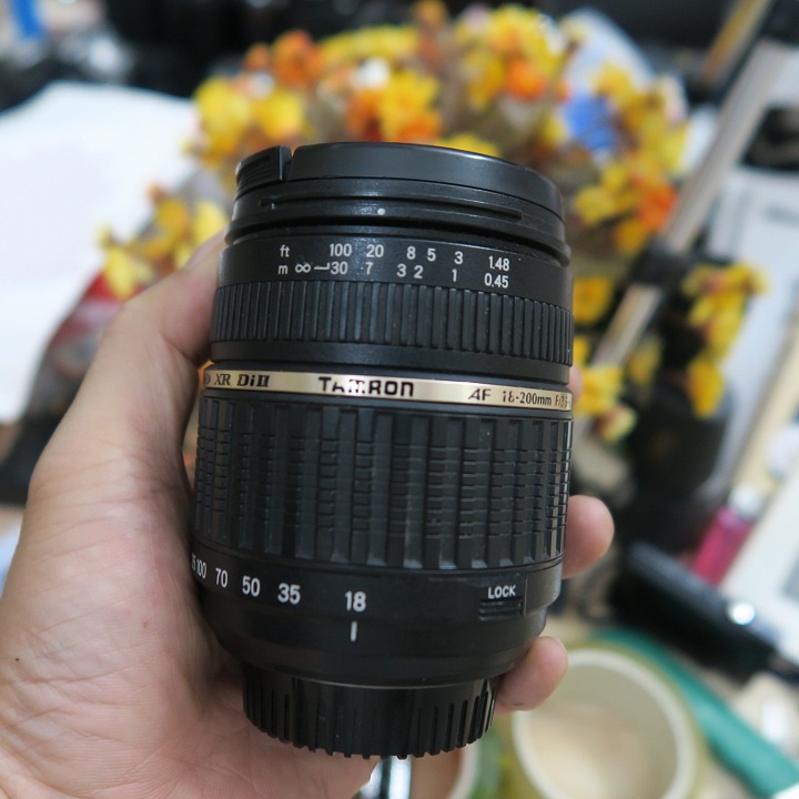 Ống kính Tamron 18-200 f3.5-5.6 dùng cho máy ảnh Nikon