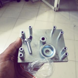 Khuôn khoan lỗ định vị bixenon HELLA & Q5