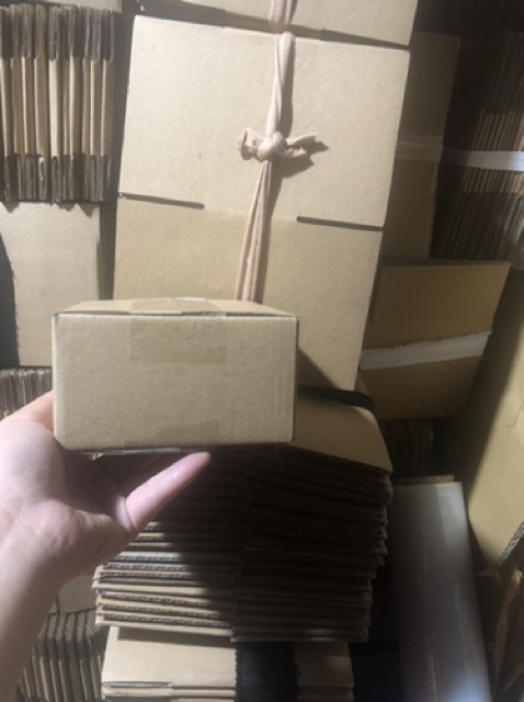 12x12x6,5 hộp carton đóng hàng giá rẻ