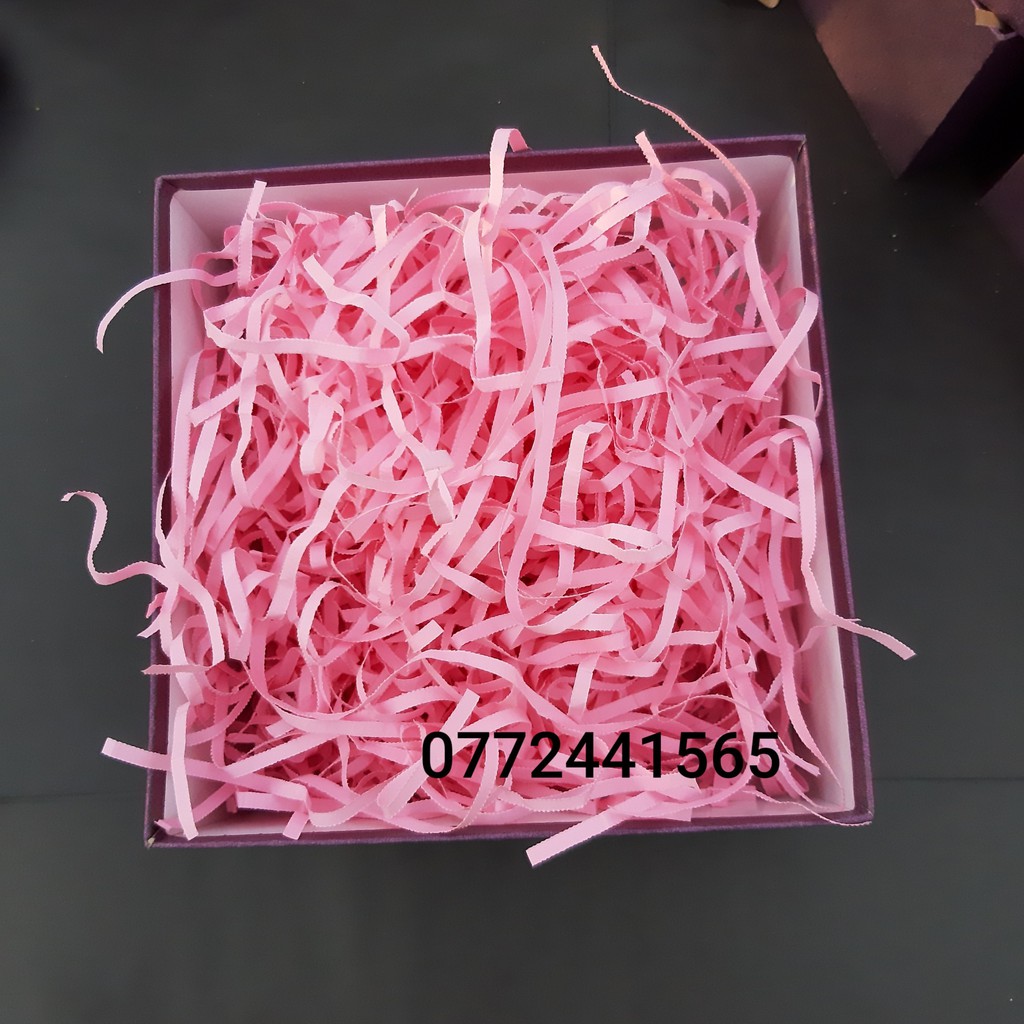 Giấy rơm/ Giấy vụn cắt sẵn lót hộp quà 500g | BigBuy360 - bigbuy360.vn