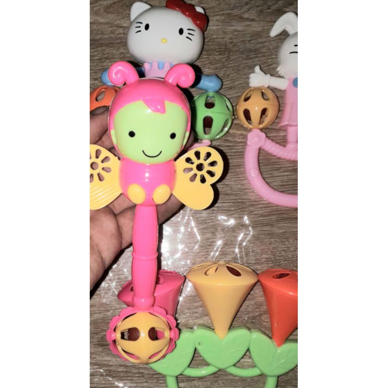 Sét 5 món lắc nhạc_lục lạc bằng nhựa cho bé