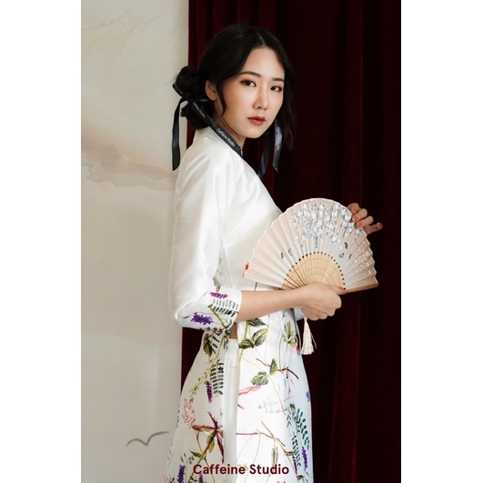 Áo dài cách tân chất liệu Tafta dành cho nữ Caffeine Studio - Áo dài Vườn Xuân