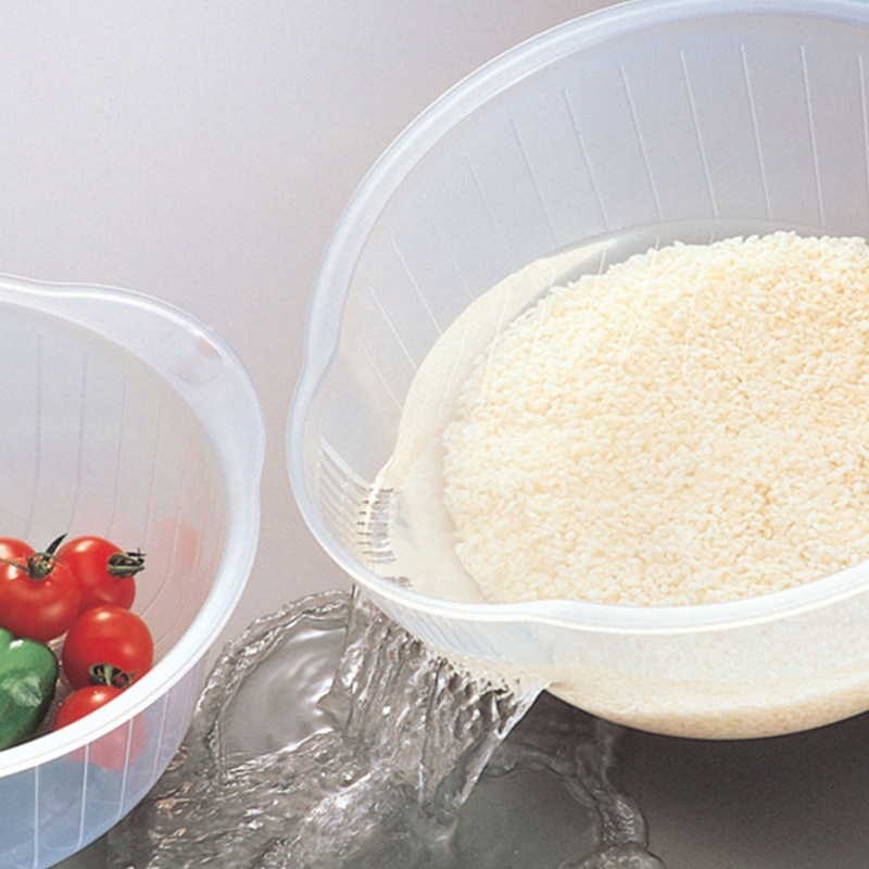 Bát rửa gạo đáy chắc chắn có miệng đổ nước dùng được các loại hạt và rau củ khác