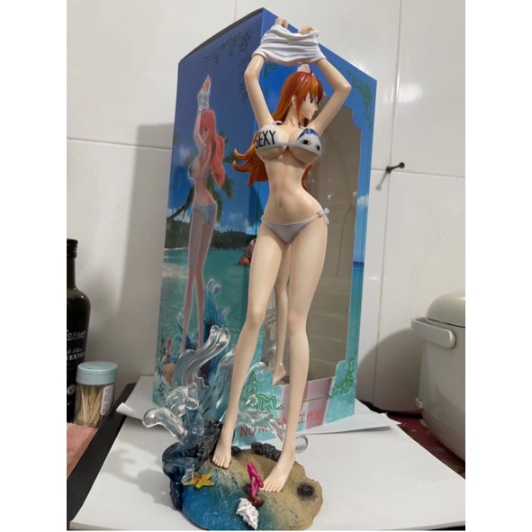 (Hết hàng) Mô hình Nami tắm biển cởi áo 35cm - One Piece