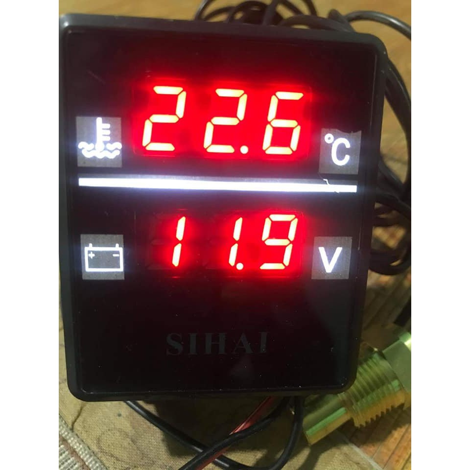 Đồng hồ đa năng dùng cho ô tô 12V/24V tích hợp màn hình LED tiện dụng