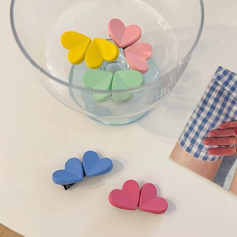 Kẹp Tóc Mỏ Vịt Nhiều Màu Sắc Họa Tiết Trái Tim Đơn Giản Dễ Thương Cho Nữ