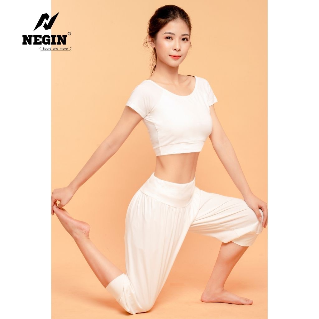 Bộ Đồ Tập Yoga Alibaba NEGIN Dáng Lỡ Áo Croptop Cộc Tay Ôm Body Và Quần Ngố Bo Gấu,Chất Cotton Lạnh Cao Cấp Thấm Hút Mồi