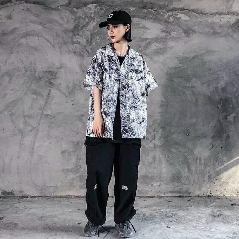 ÁO SƠ MI LOANG MẠCH MÁU NAM NỮ CỔ BẺ TAY LỠ IN CHỮ - ÁO LOANG FORM RỘNG UNISEX CÁ TÍNH