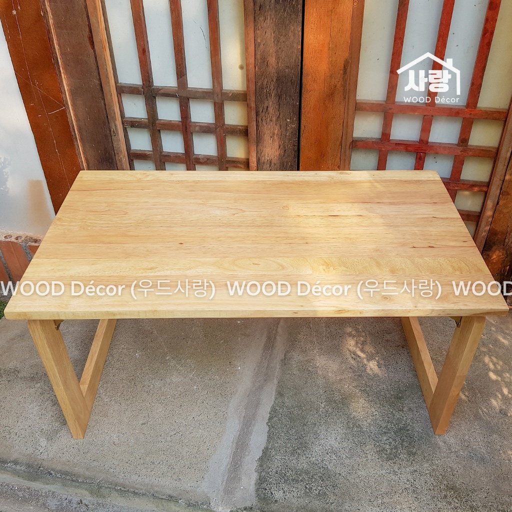 Bàn trà gỗ gấp gọn phong cách Nhật Bản, chắc chắn tiện lợi