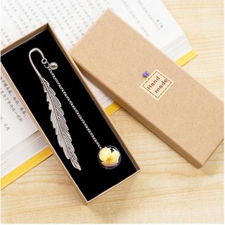 Bookmark kim loại lông vũ