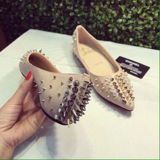 Louboutin đinh