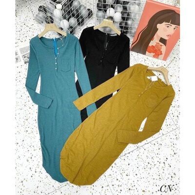 Váy tăm cổ khuy túi ngực dáng dài