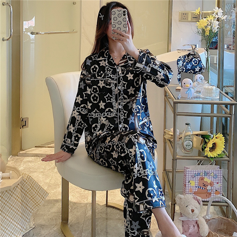 Set Đồ Ngủ Lụa Thời Trang Dành Cho Nữ