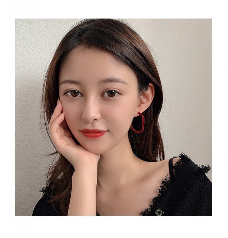 Hoa tai dáng dài hình nơ đỏ xinh xắn bằng nhung thời trang 2023 nữ tính