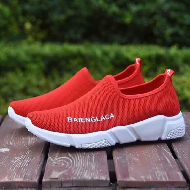 Giày SLIPON giá xả 25k size 39 đỏ