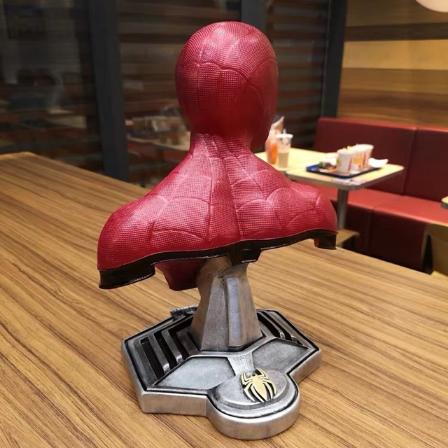 Mô hình tượng bán thân Người Nhện Spider Man 36cm