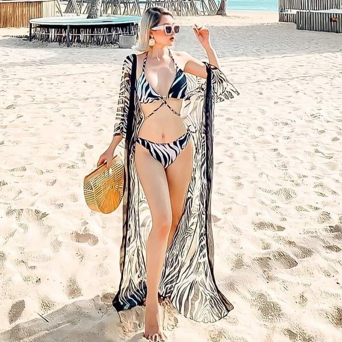 BIKINI HỌA TIẾT NGỰA VẰN KÈM ÁO KHOÁC CAO CẤP BIKINI129K | BigBuy360 - bigbuy360.vn