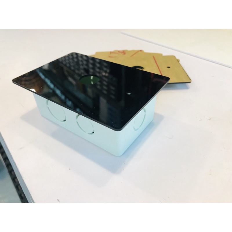 Mặt mica đế sino đèn led cầu thang thông minh