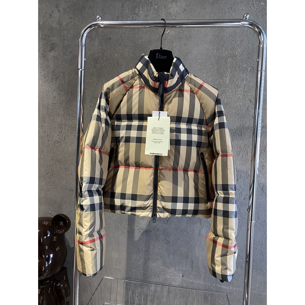 Áo phao béo nữ dáng ngắn Burberry BBR kiểu dáng trẻ trung với họa tiết caro