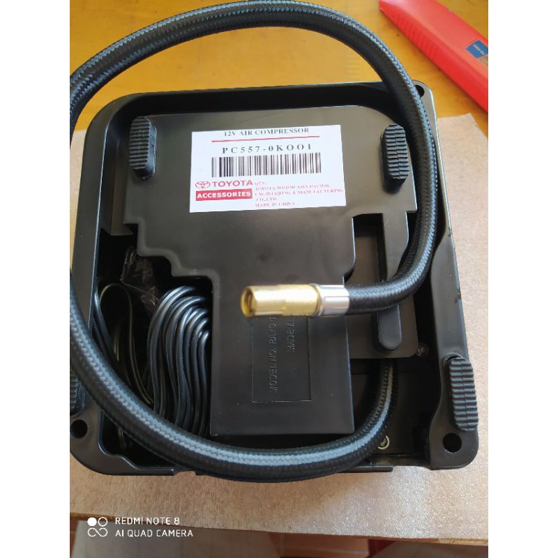 Bơm Lốp Xe Ôtô TOYOTA - Bơm lốp ô tô điện 12v có đồng hồ cơ hàng chính hãng