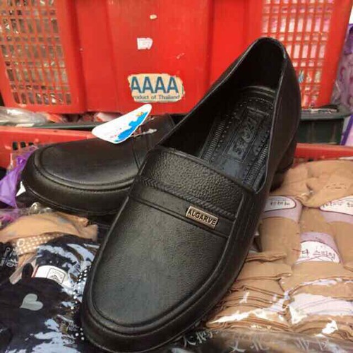 Giày nhựa nam dùng để bảo hộ lao động và đi mưa