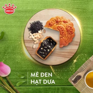 Bánh trung thu mè đen hạt dưa kinh đô