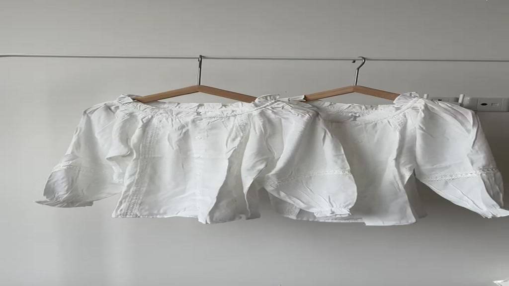 Áo sơ mi kiểu nữ Ulzzang, Áo sơ mi cổ bèo phối ren bên tiểu thư xinh xắn | BigBuy360 - bigbuy360.vn