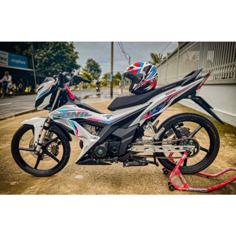 Tem rời dán xe sonic xe trắng