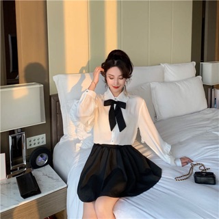 Áo sơ mi trắng thắt nơ mỏng sẵn