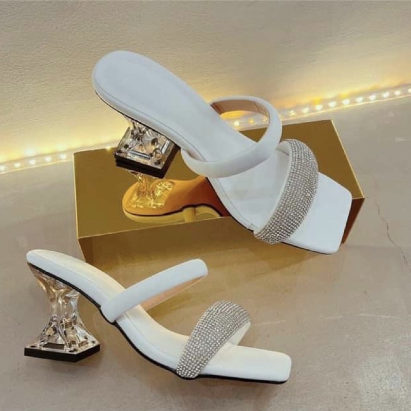 Giày Cao Gót Guốc Dép Nữ Quai Bản Ngang Đính Xoàn Siêu Sang Gót Cao 7Cm, Mũi Vuông