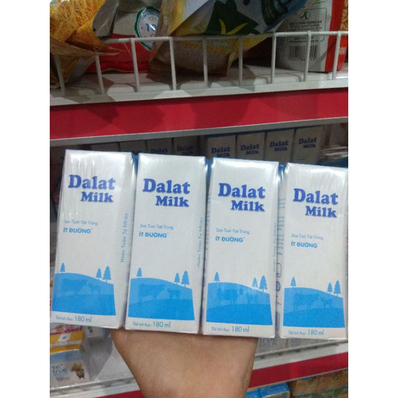 Vỉ 4 hộp 180ml sữa tươi tiệt trùng ít đường Đà Lạt Milk