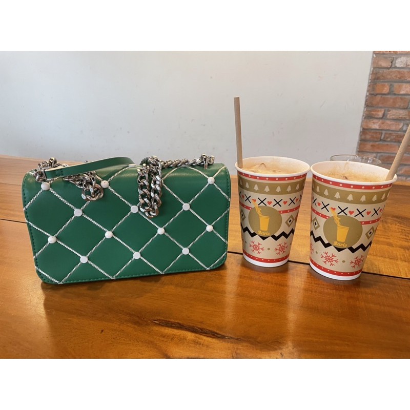 Túi charles& keith authentic, màu xanh viền trắng, màu xanh siêu xinh lun, mua 1.4tr m pass 500k, authentic màu xanh-tra