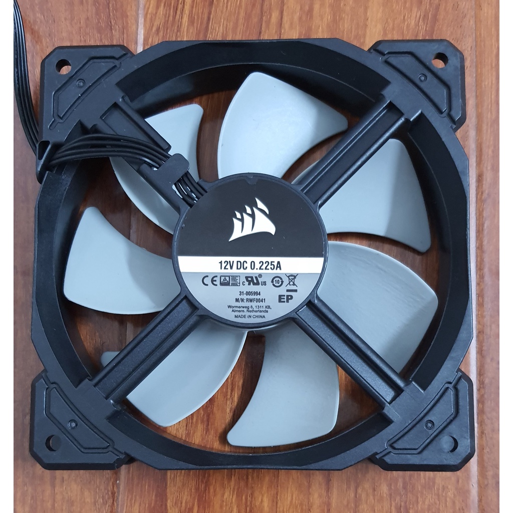 Quạt tản nhiệt Fan Corsair ML120