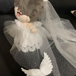 Outfit doll đầm cưới