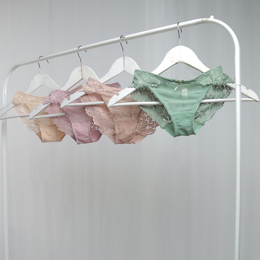 [Mã FAMALLT5 giảm 15% đơn 150k] Quần Lót Nữ Ren Phối Lưới Lưng Thấp Thoải Mái Gợi Cảm Frangipani (Mustoto MQ23)