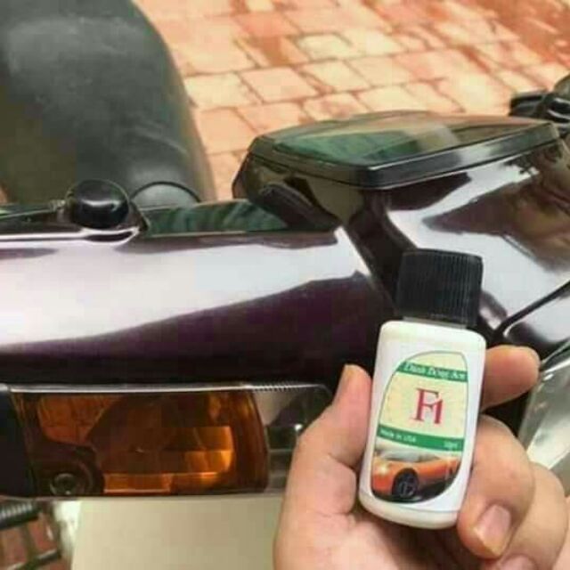 Đánh bóng sơn xe