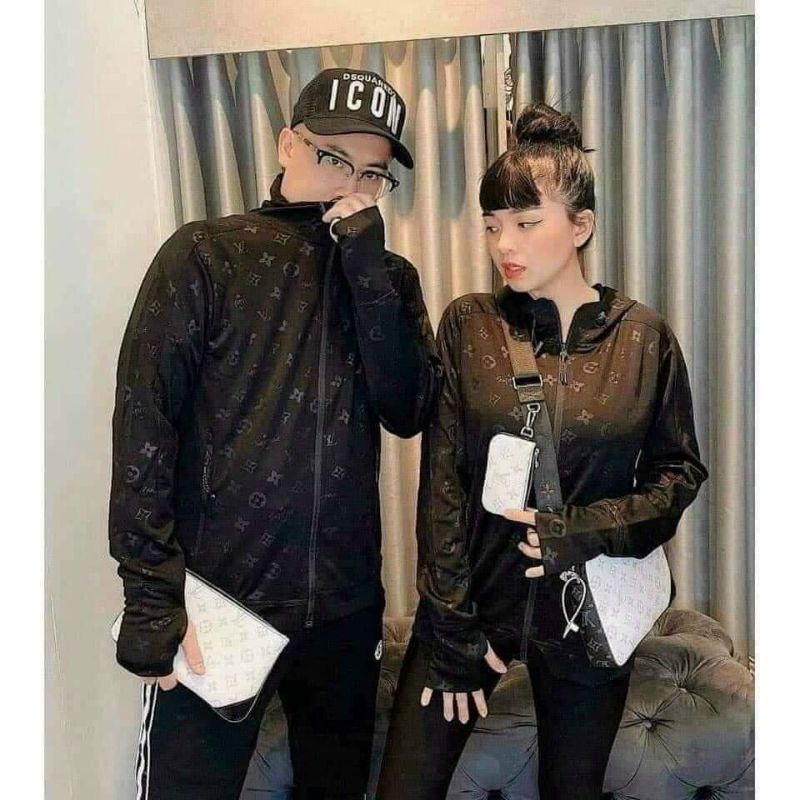 Áo Chống Nắng Nam Nữ Cao Cấp Co Dãn 4 Chiều Cực Kì Thoải Mãi Chất Vải UMi Dày Dặn Logo Dập Nổi Siêu Chất