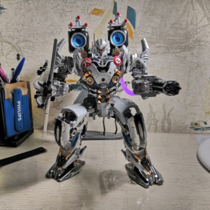 Mô hình Ares Nitrogen LS-01 Black Mamba Studio Series Transformers Oversize