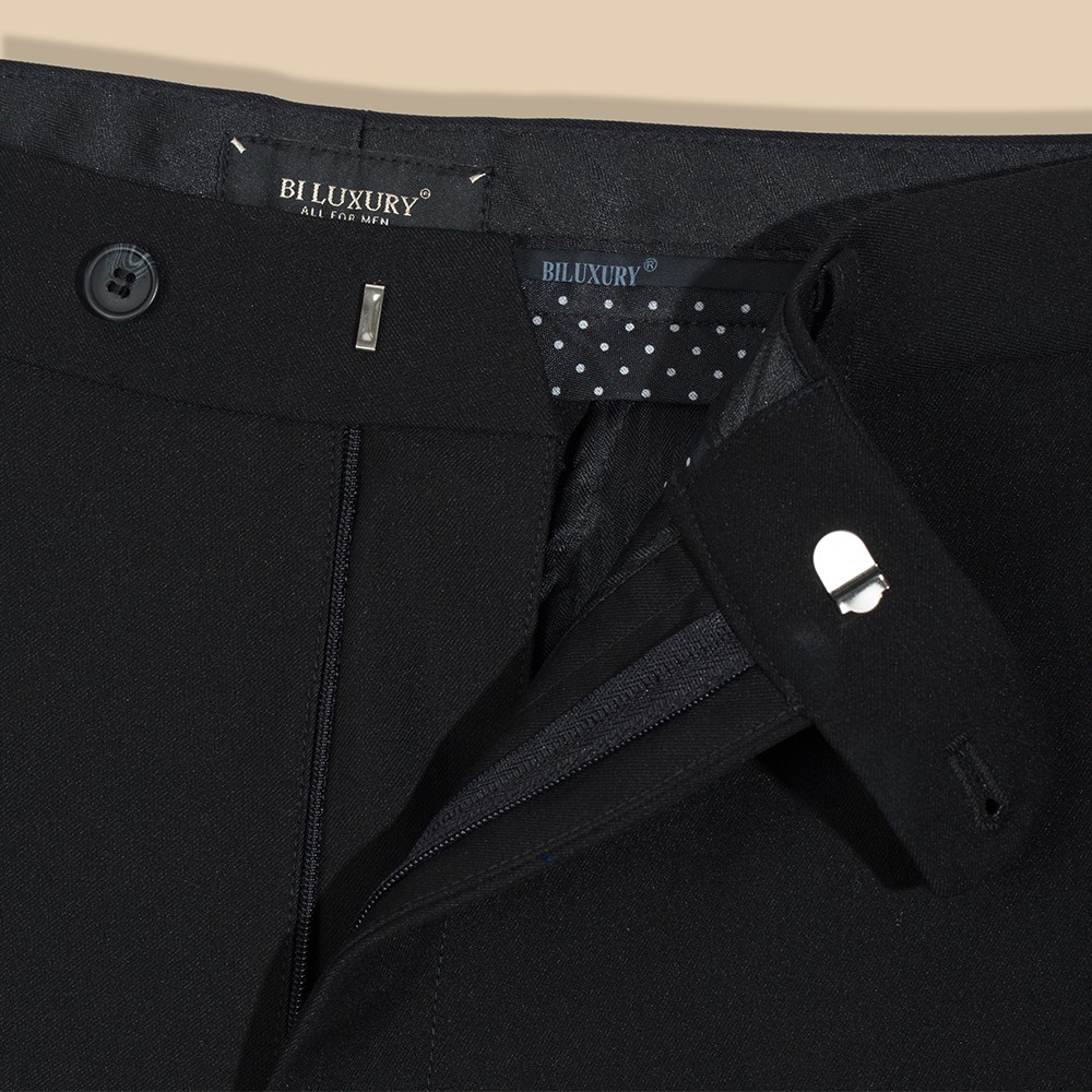 Quần âu nam công sở Biluxury ống đứng chất vải cao cấp dày dặn ít nhăn 5QAUB001DEN | BigBuy360 - bigbuy360.vn