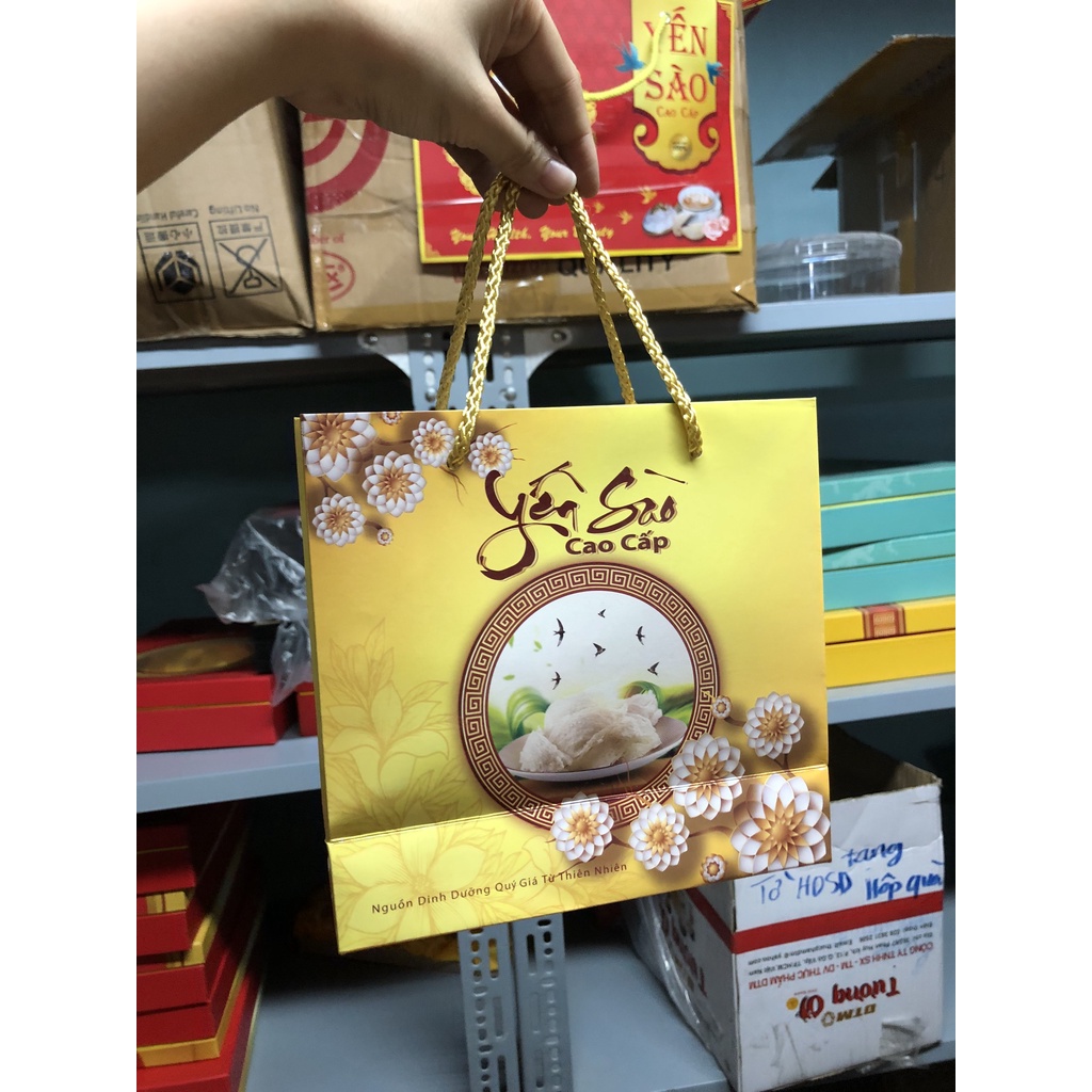 Túi giấy nhỏ nhất - 19x18x7.5cm đựng hộp vuông,tròn, kc 50g