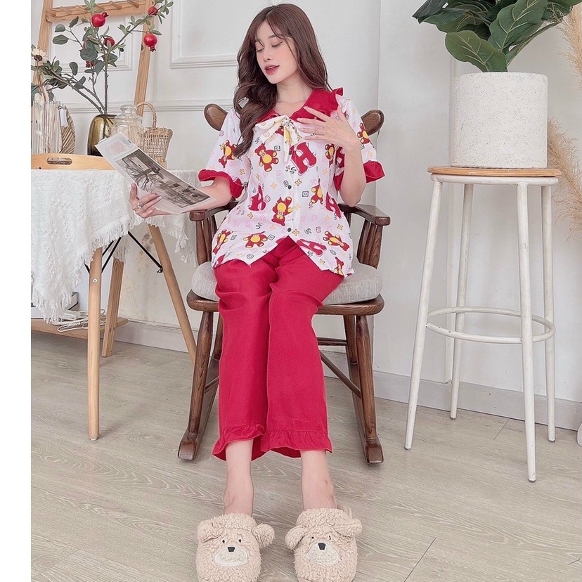Đồ ngủ pijama tay ngắn có 2 túi áo vải kate lụa siêu xinh họa tiết dâu gấu ,set đồ bộ vải kate lụa phom dưới 57